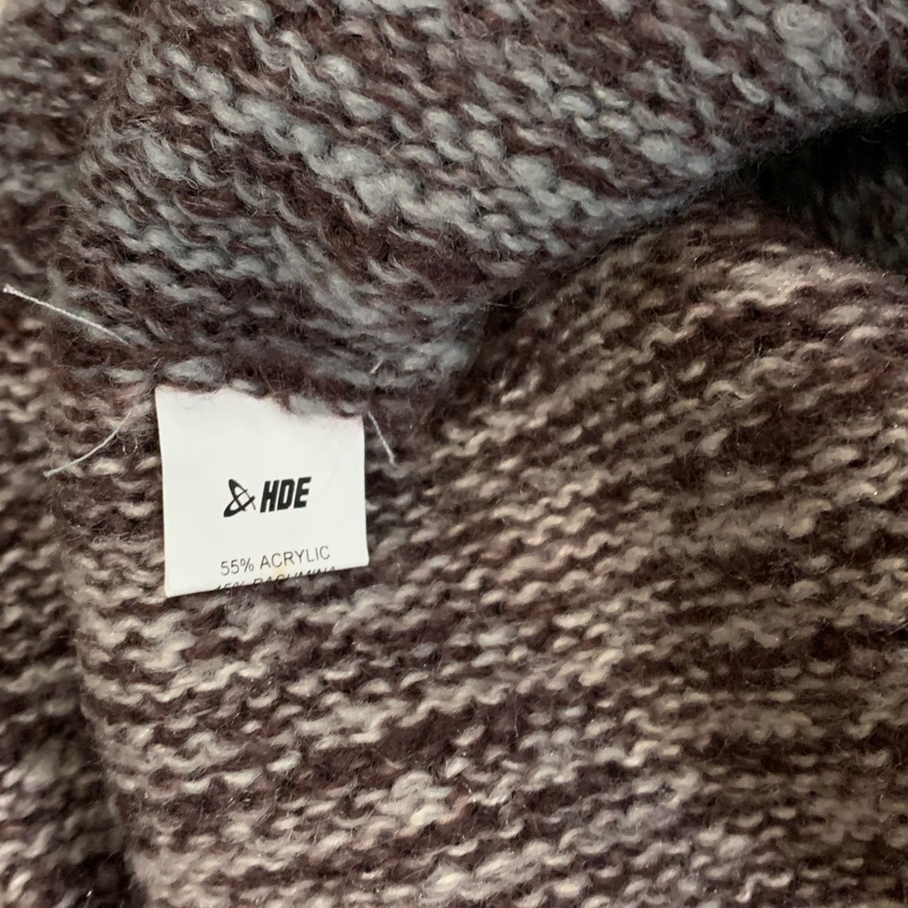 Infinity Scarf - Picture 4 of 5